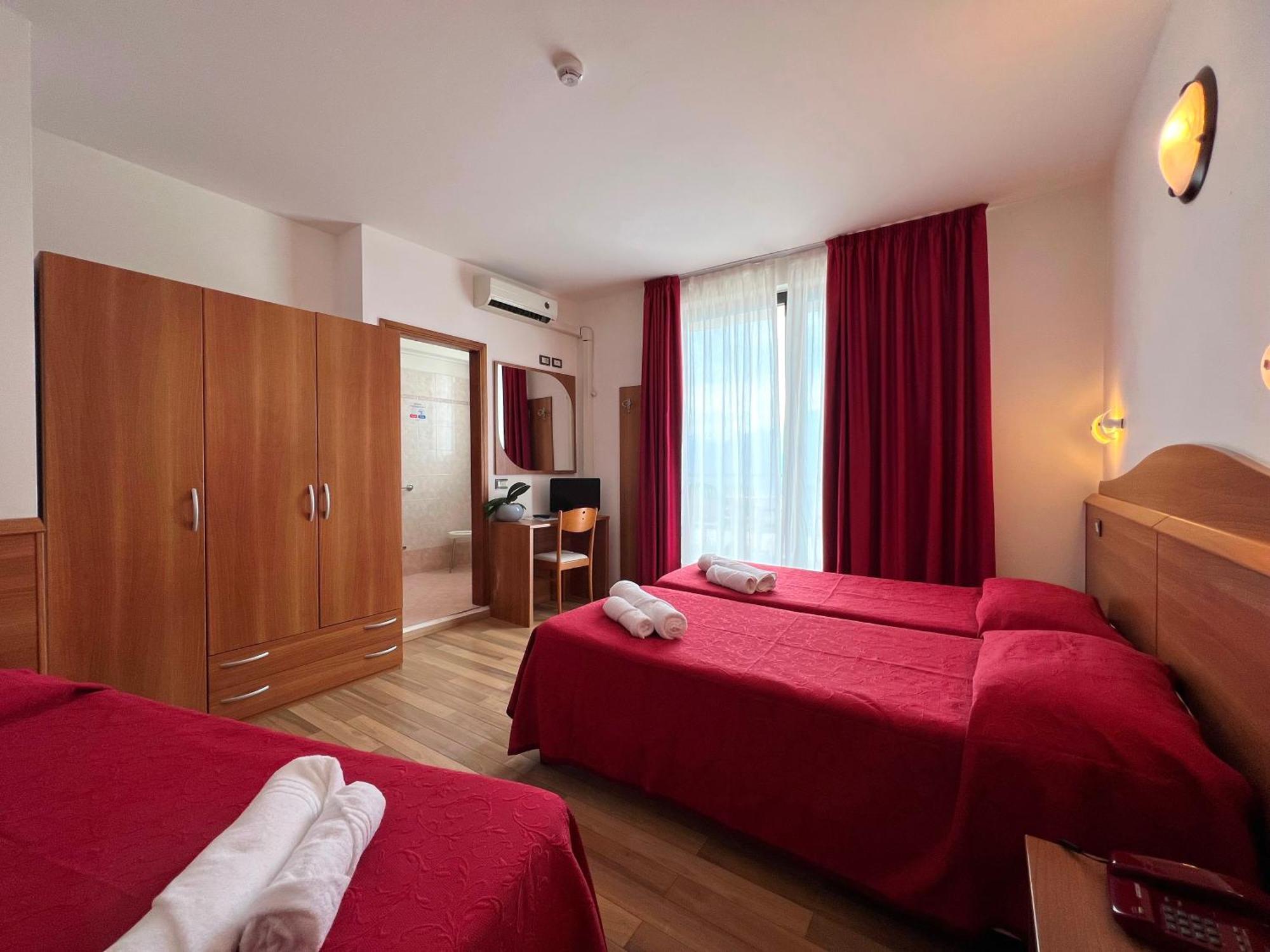Village Bazzanega - Montagnoli Group Tremosine Room photo